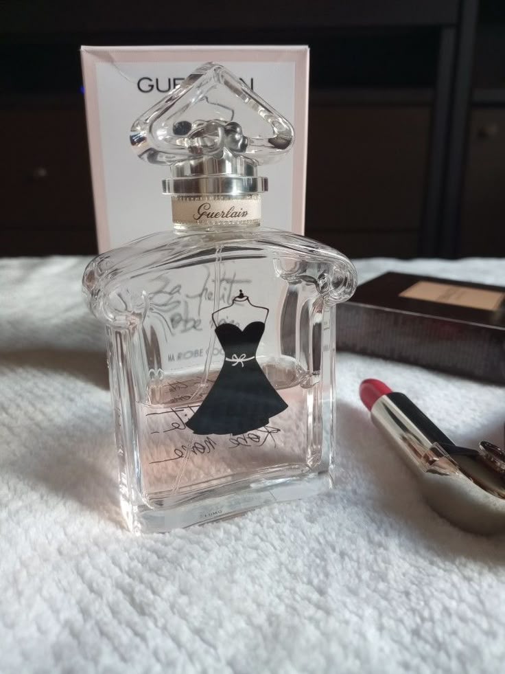 La Petite Robe Noire